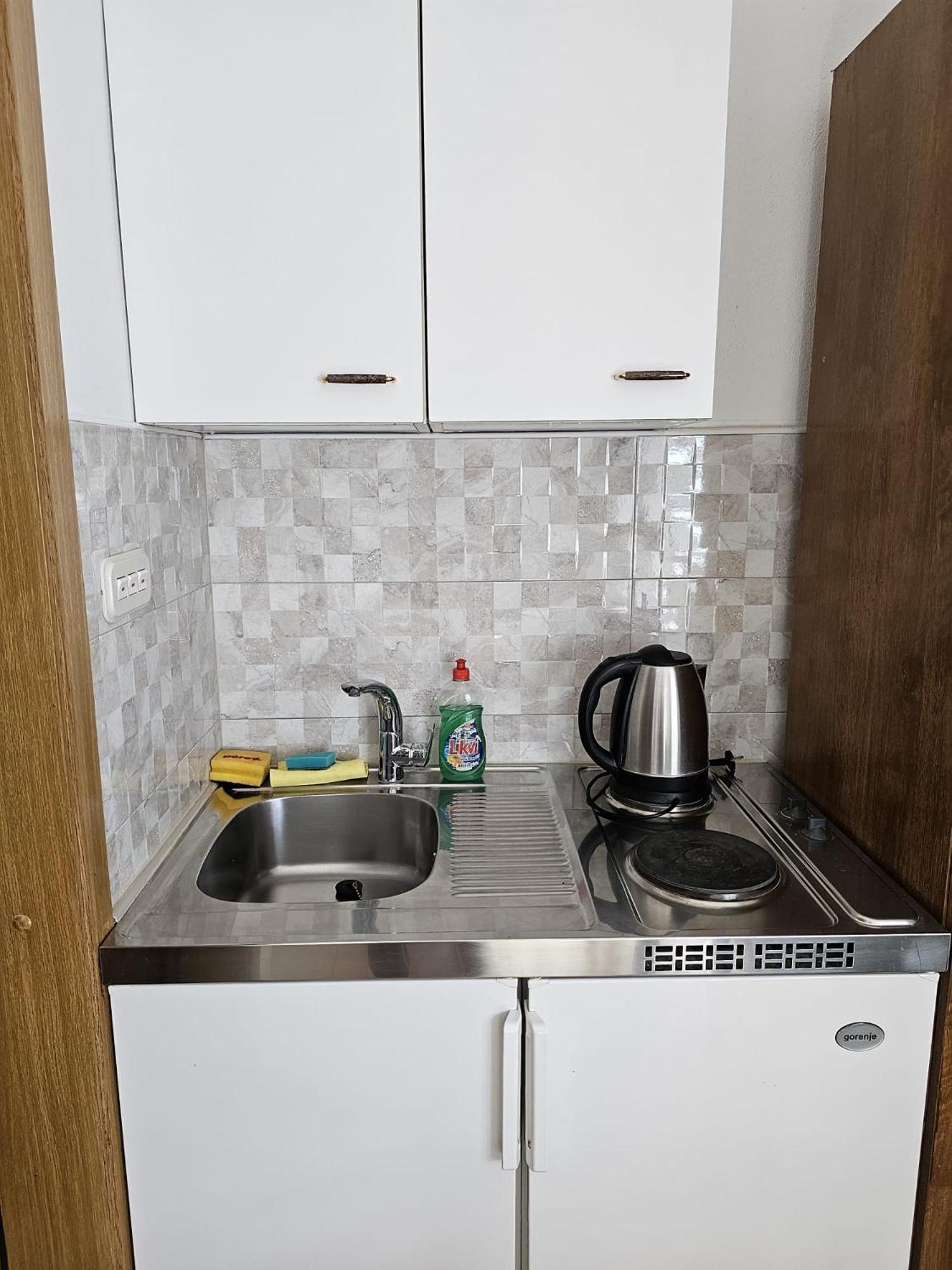 Apartment Vesna 포도카 외부 사진
